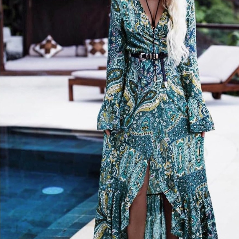Elegant Paisley Long Sleeve Dress